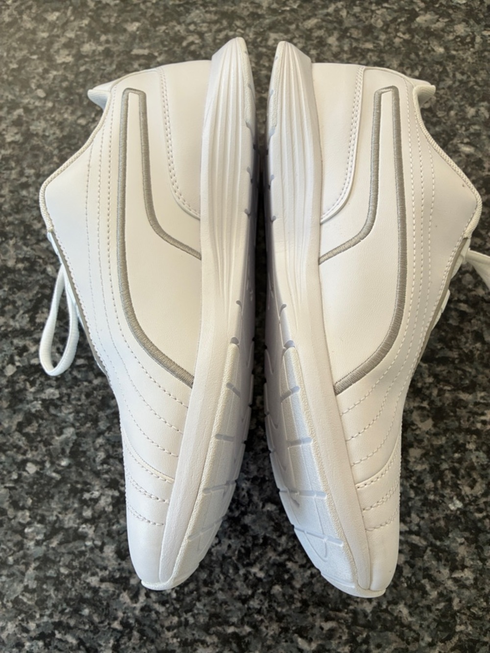Puma Sneakers - never worn - size 8